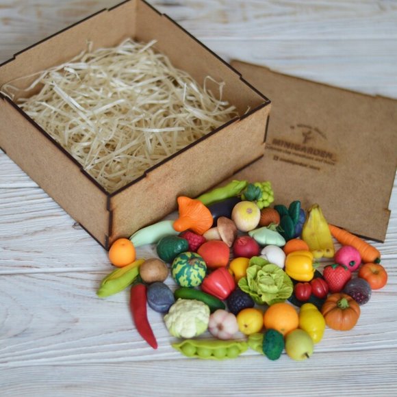 Miniature vegetables and fruits Polymer clay minia - Picture 1 of 10